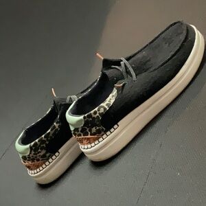 Hey Dude Black and Leopard Print women , size 9